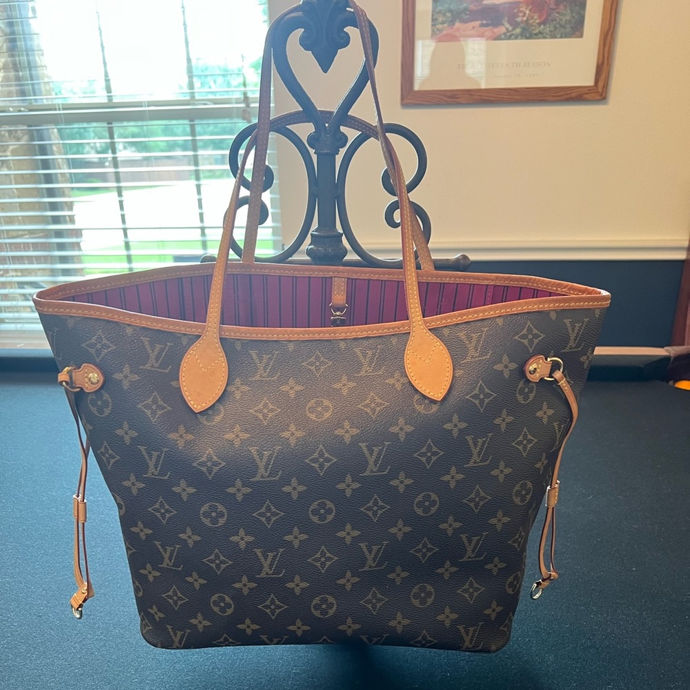 LOUIS VUITTON NEVERFULL MM good condition 💞💞💞